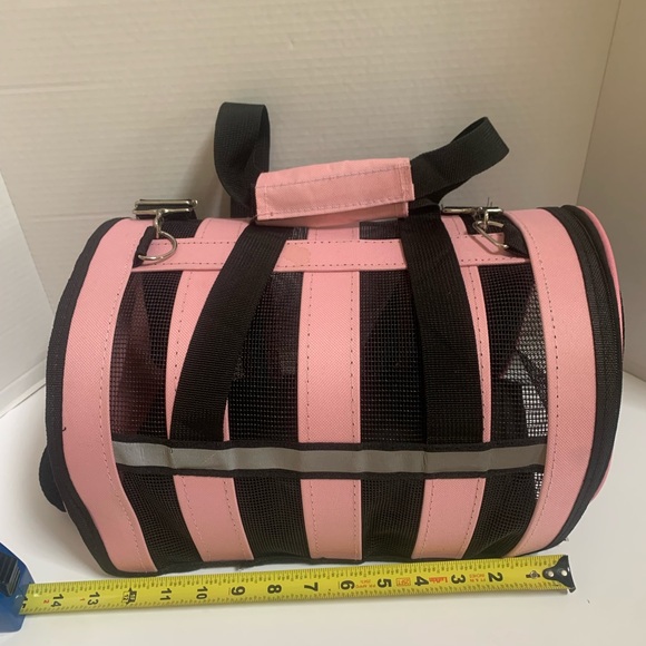 Small Pet carrier bag Pink with Black mesh handle plus detachable shoulder strap - Picture 9 of 11